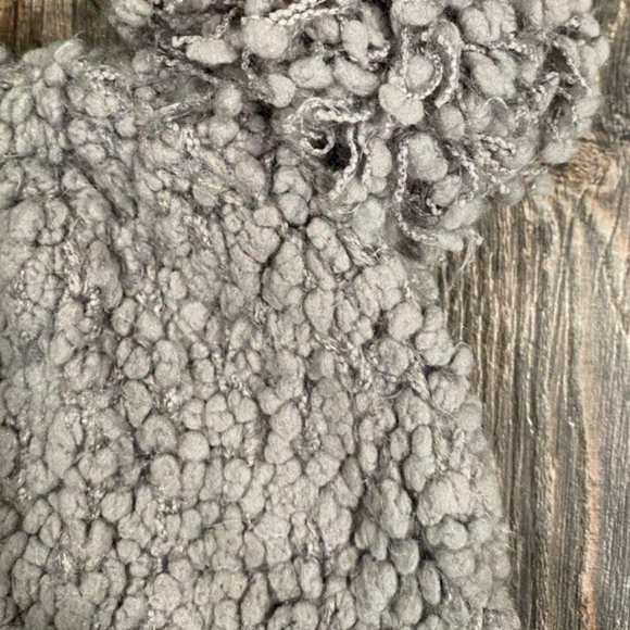 Pom Pom Beanie Like Mickey Mouse Ears - Picture 4 of 9